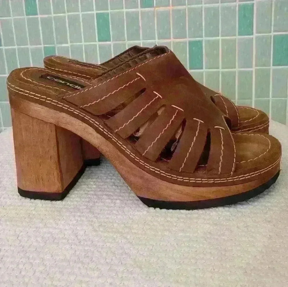 Candie’s Brown Leather and Slip On Open Toe Wood Chunky Y2K Platform Heel Sandal - Picture 6 of 11